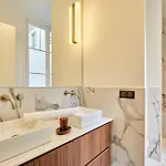 Luxurious Ac Beaubourg Le Marais 아파트 *