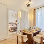 Luxurious Ac Beaubourg Le Marais 아파트 파리