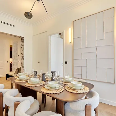 Lägenhet Luxurious Ac Beaubourg Le Marais *