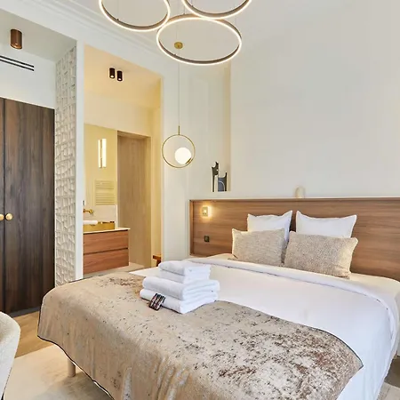 Luxurious Ac Beaubourg Le Marais Paris