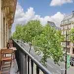 Luxurious Ac Beaubourg Le Marais Parigi
